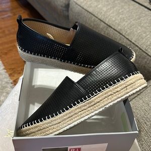 Mossino black leather loafer